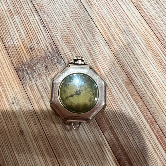 hallmark vintage watch- running - Picture 1 of 6